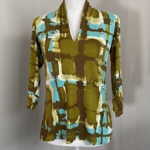 Beautiful Fabrizio Gianni knit top.